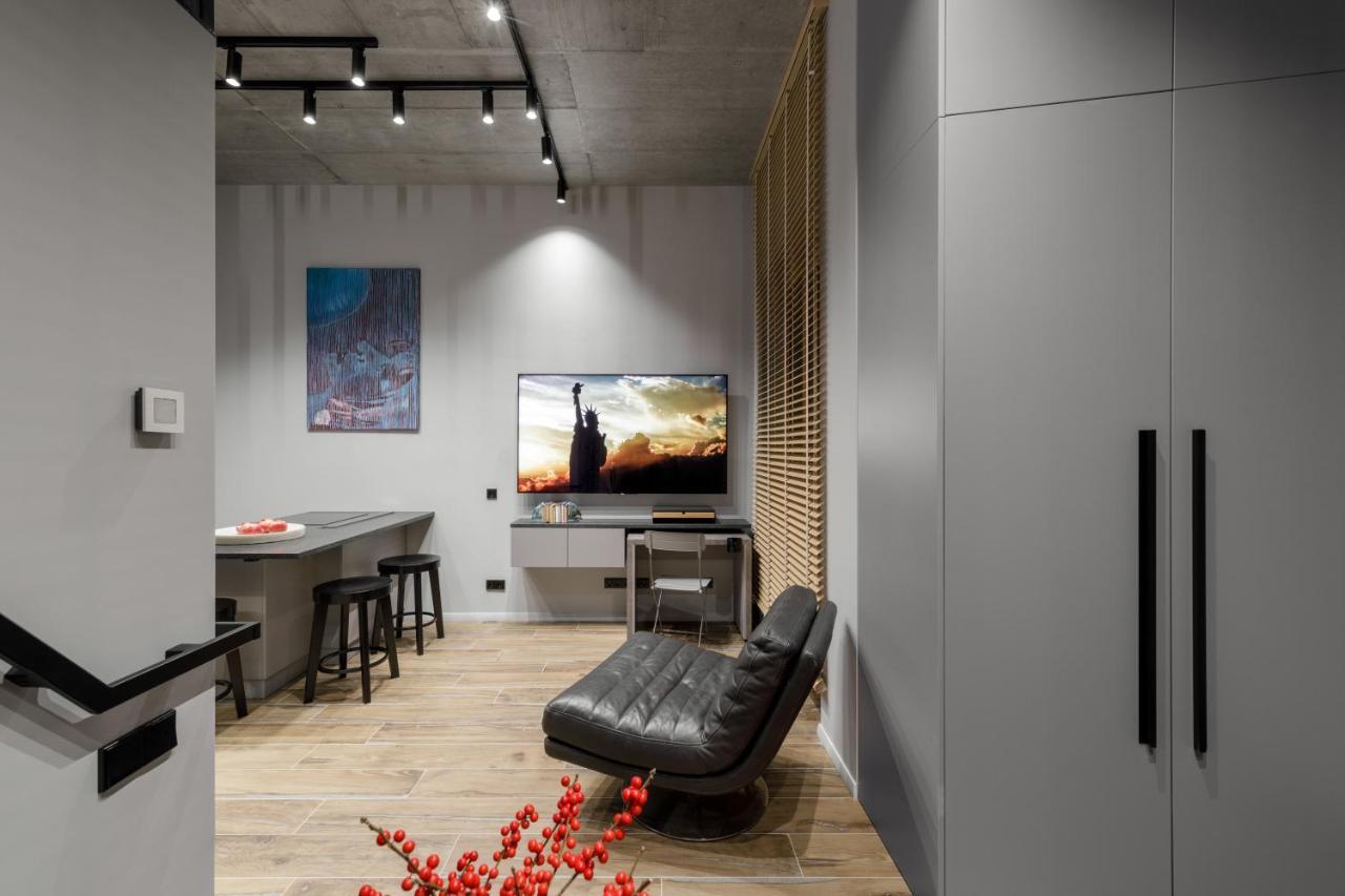 Ivis House Modern Apartment In Vilnius Old Town With Balcony 빌뉴스 외부 사진