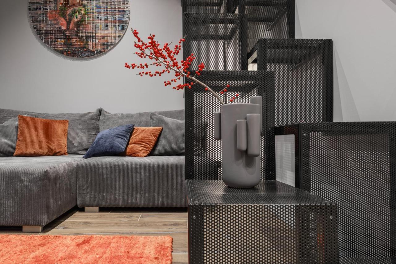Ivis House Modern Apartment In Vilnius Old Town With Balcony 빌뉴스 외부 사진