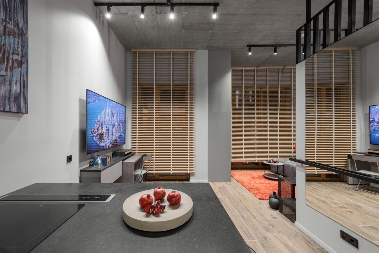 Ivis House Modern Apartment In Vilnius Old Town With Balcony 빌뉴스 외부 사진